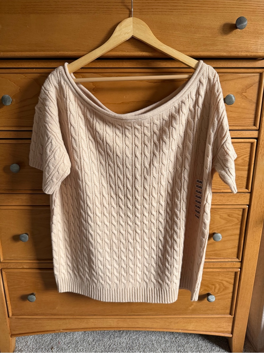 ANDREE BY UNIT Off-the-Shoulder Short-Sleeve Cable Knit Sweater in Pale Pink